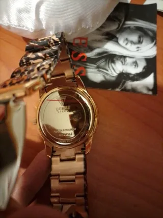 Reloj Guess Leopardo Mujer