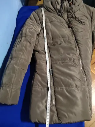 Chaqueta acolchada mujer beige