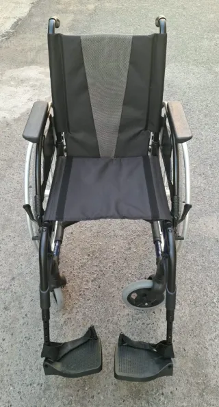 Silla de ruedas de aluminio