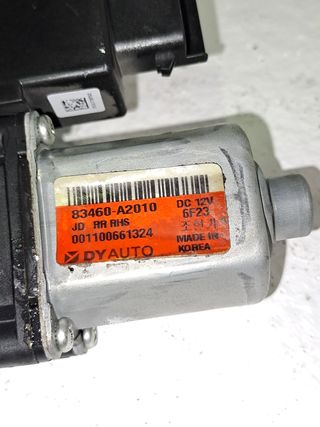 MOTOR ELEVALUNAS TRASERO DERECHO KIA CEED