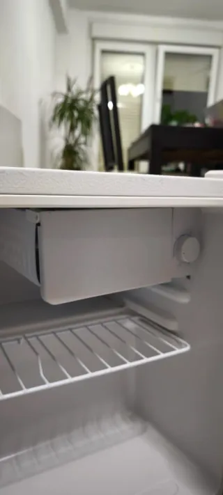 Mini Nevera Cecotec 46L