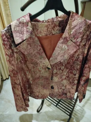 Chaqueta fiesta dorada y fucsia