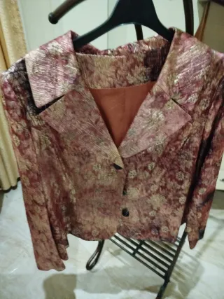 Chaqueta fiesta dorada y fucsia