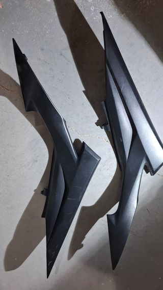 Tapas asiento laterales Suzuki GSR