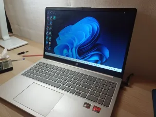HP Laptop 15-fc0xxx Plata