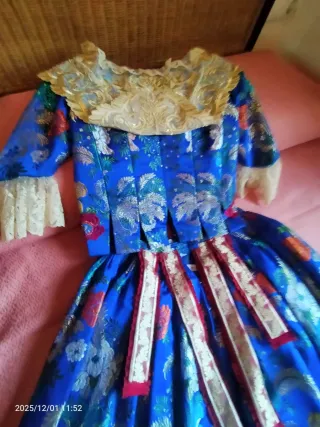Traje de Fallera Azul y Doradol