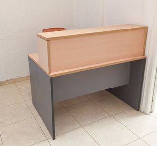 Mostrador recibidor oficina/clínica beige y gris