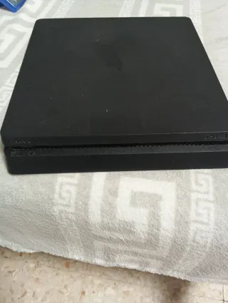 Sony PS4 Slim Negra