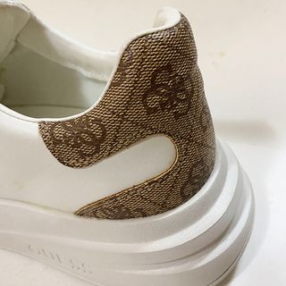 Guess Elbina Sneakers Basse Bianco Beige Casual