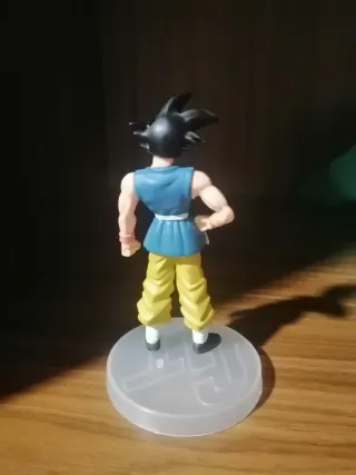 Figuras Retro de Dragon Ball Z Giochi Preziozzi.
