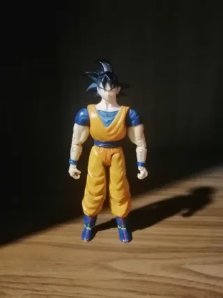 Figuras Retro de Dragon Ball Z Giochi Preziozzi.