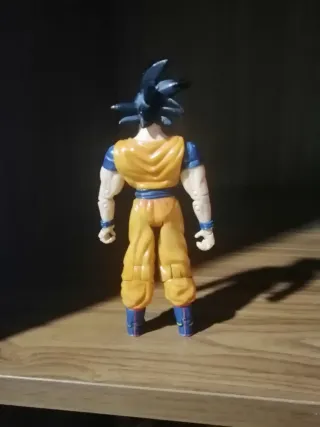 Figuras Retro de Dragon Ball Z Giochi Preziozzi.