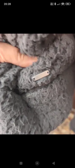 Bonita cazadora cropped gris