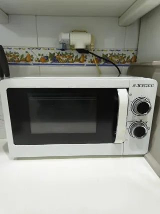 Microondas Jocel Blanco