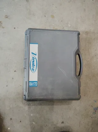 Fresadora Ranuradora Virutex RA17D