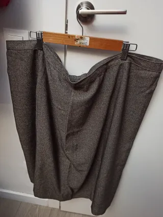 Falda de paño para señora tallas grandes.
