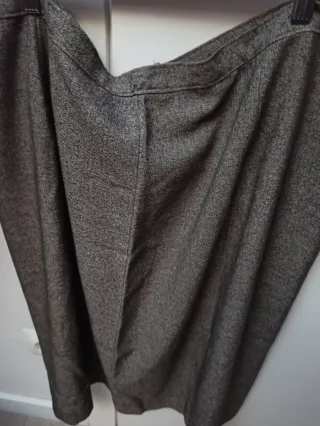 Falda de paño para señora tallas grandes.