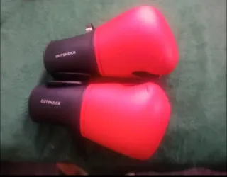 Guantes de boxeo Outshock rojos