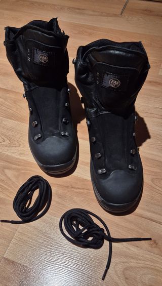Botas de montaña técnicas FAL