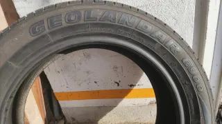 Neumático 215/55R17