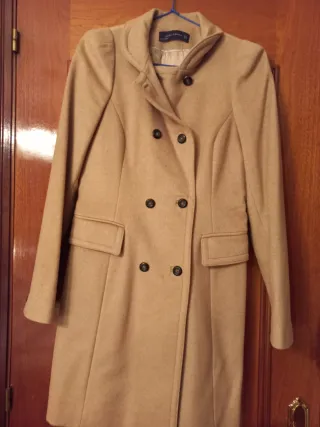 Abrigo Zara Beige Talla M