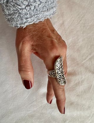 Anillo grande plata mujer diseño tribal
