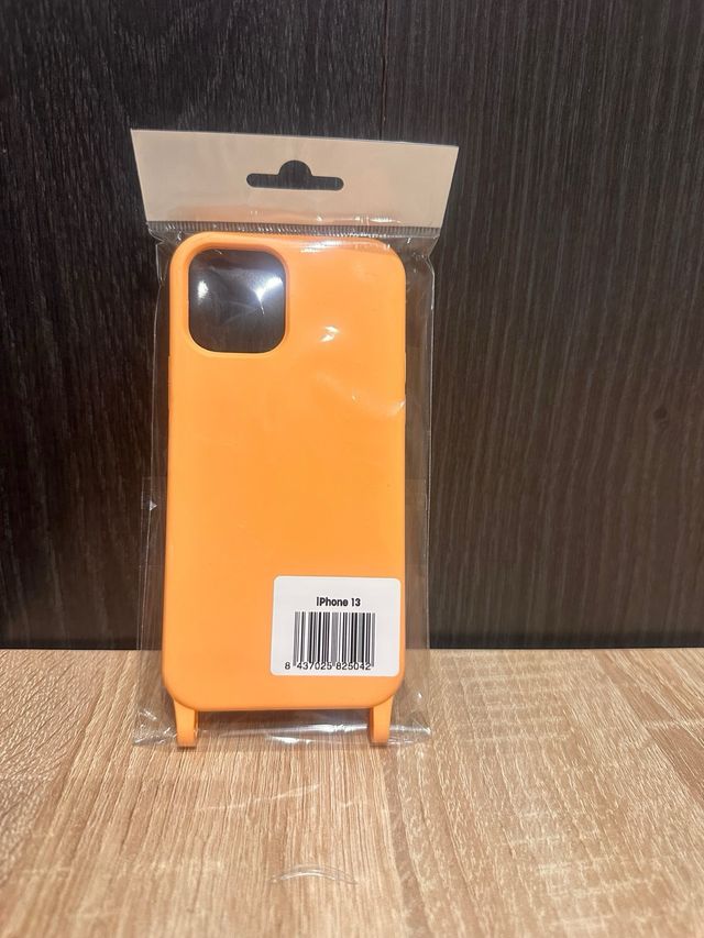 Funda silicona iPhone 13 color naranja