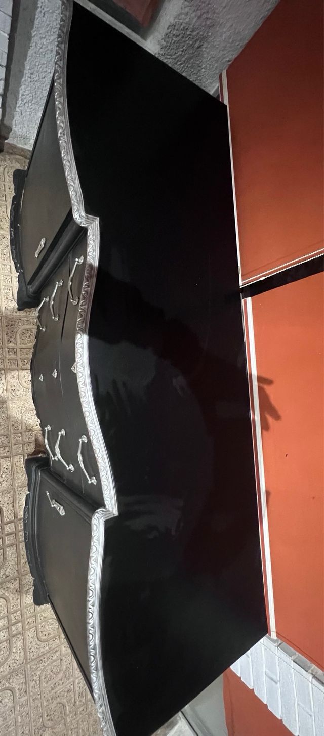 Aparador antiguo madera negro y plata