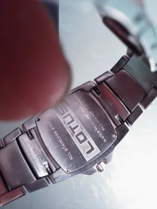 Reloj Lotus Hombre Rojo y Plateado