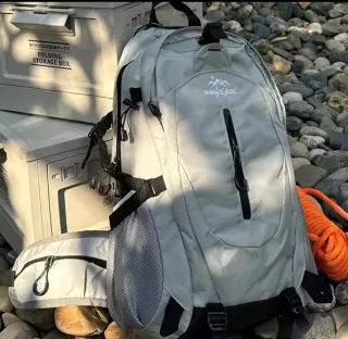 Mochila senderismo 30L gris perla NUEVA