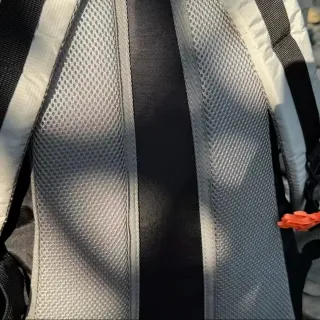 Mochila senderismo 30L gris perla NUEVA