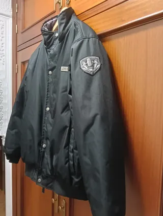 Chaqueta Negra reversible.