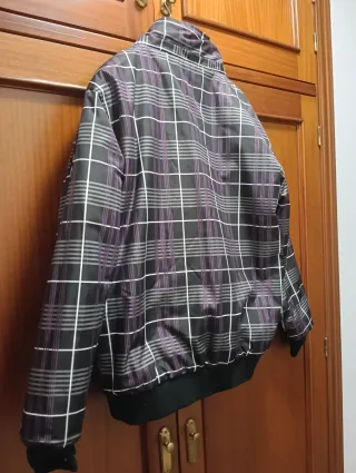 Chaqueta Negra reversible.