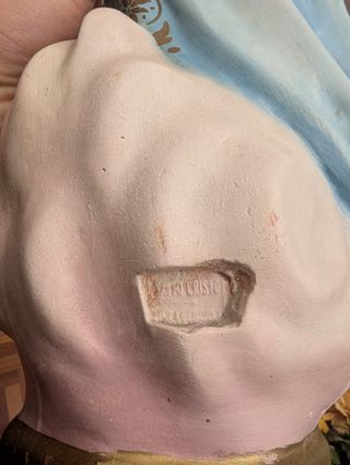 Virgen clásica policromada a mano