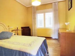 ALQUILO HABITACION ZONA SANTA BARBARA