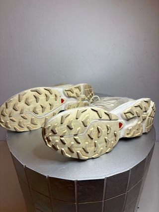 Zapatillas Salomon XT6 Beige/Blanco