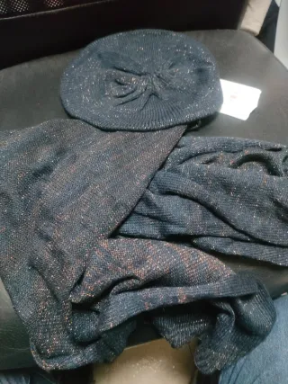 Gorro y bufanda con brillos
