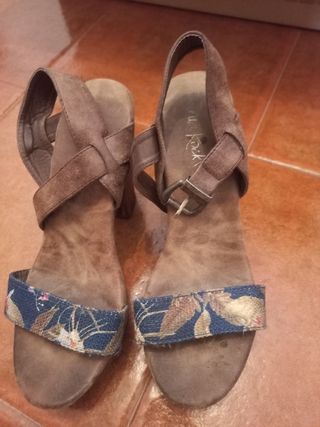 Zapatos tacón madera cómodos T39