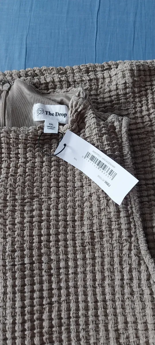 Vestido midi beige tejido