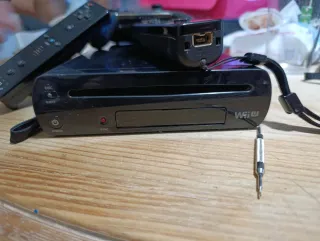 Nintendo Wii U Negra + Mandos