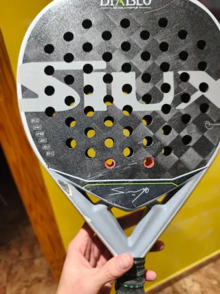 Pala de pádel Diablo Revolution 2