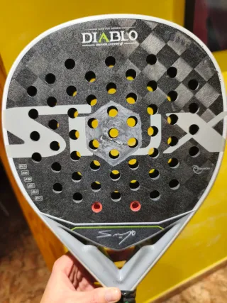 Pala de pádel Diablo Revolution 2