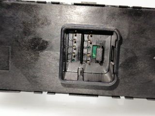 MANDO ELEVALUNAS DELANTERO IZQUIERDO VOLKSWAGEN AMAROK (2HA,