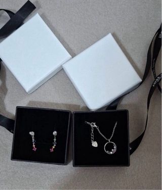 Conjunto Plata Pendientes y Collar Multicolor