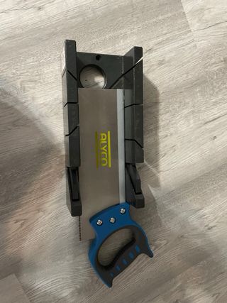 Ingletadoras y sierra manual Alyco y Stanley