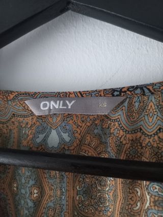 Vestido Only estampado midi