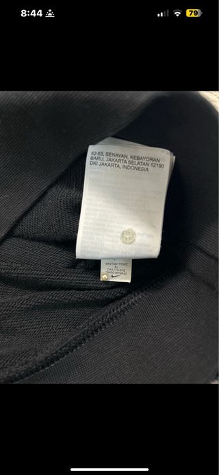 sudadera crop top nike negra con gris