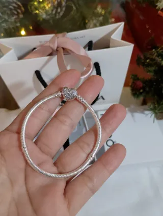 Pulsera Pandora 18 cm. Se entrega con su caja