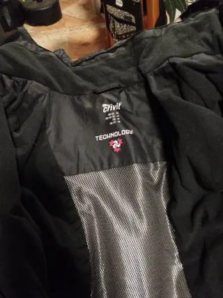 Abrigo Crivit Negro Nieve