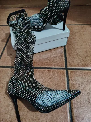 Botas de fiesta con pedrería